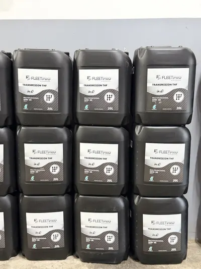 Aceites y lubricantes en el local de Casa Vale (12)