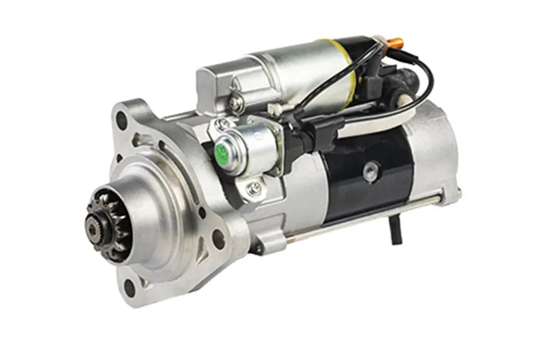 Motor de arranque FPT con el piñón y el solenoide a la vista
